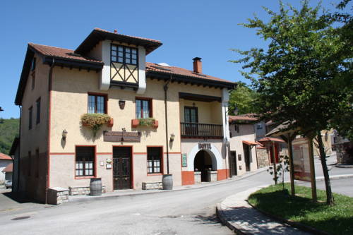 Entralgo Spanien Traveller Hotel Gutscheincode Booking.com