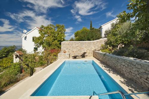 Sutivan, Insel Brac Kroatien Traveller Hotel Gutscheincode Booking.com