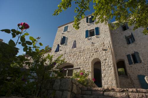 Sveti Stefan  Montenegro Traveller Hotel Gutscheincode Booking.com