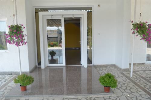 Ulcinj Montenegro Traveller Hotel Gutscheincode Booking.com