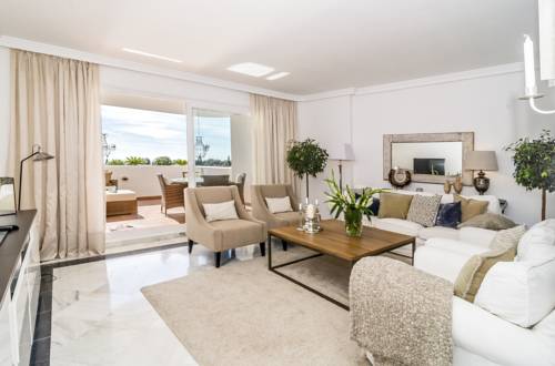 Puerto Banus Spanien Traveller Hotel Gutscheincode Booking.com