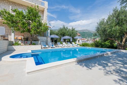 Podstrana Kroatien Traveller Hotel Gutscheincode Booking.com