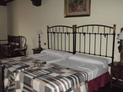 Santillana del Mar. Spanien Traveller Hotel Gutscheincode Booking.com