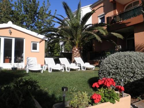 Vodice Kroatien Traveller Hotel Gutscheincode Booking.com