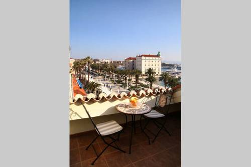 Teilt Kroatien Traveller Hotel Gutscheincode Booking.com
