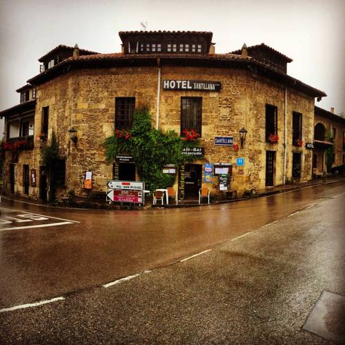 Santillana del Mar. Spanien Traveller Hotel Gutscheincode Booking.com