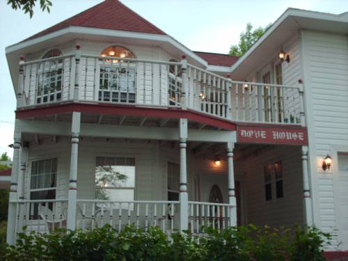 Canada Hotel