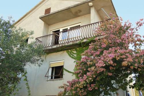 Slatine Kroatien Traveller Hotel Gutscheincode Booking.com