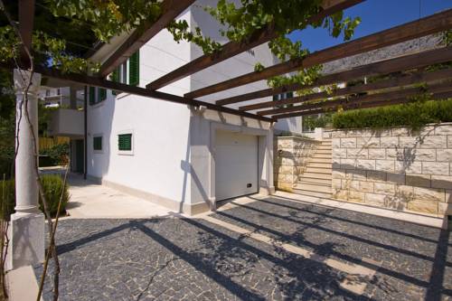 Dugi Rat Kroatien Traveller Hotel Gutscheincode Booking.com