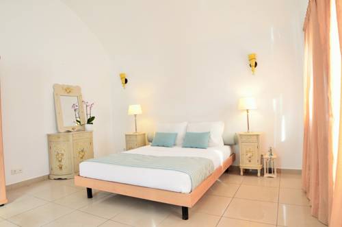 Kamari Griechenland Traveller Hotel Gutscheincode Booking.com